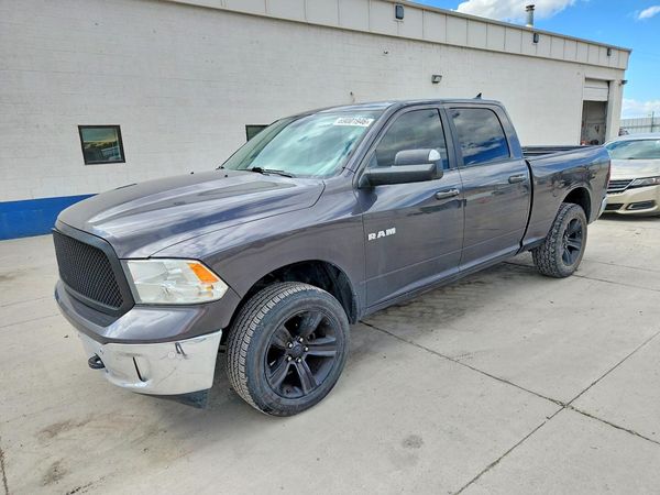 2019 RAM 1500 CLASSIC — Front 3/4