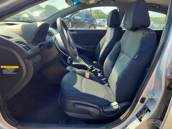 2017 HYUNDAI ACCENT SE Base