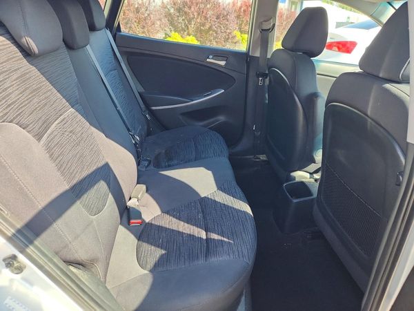 2017 HYUNDAI ACCENT SE Base
