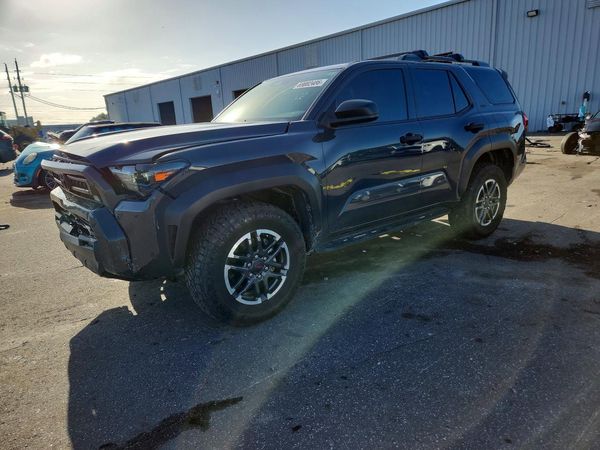 2025 TOYOTA 4RUNNER — Front 3/4