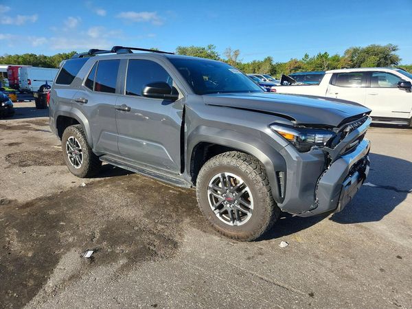 2025 TOYOTA 4RUNNER — Passenger 3/4