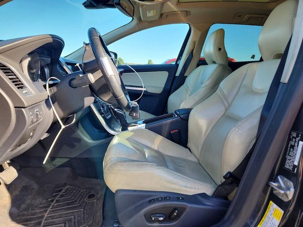 2014 VOLVO XC60