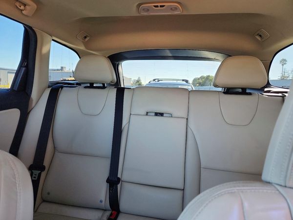 2014 VOLVO XC60
