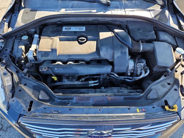 2014 VOLVO XC60