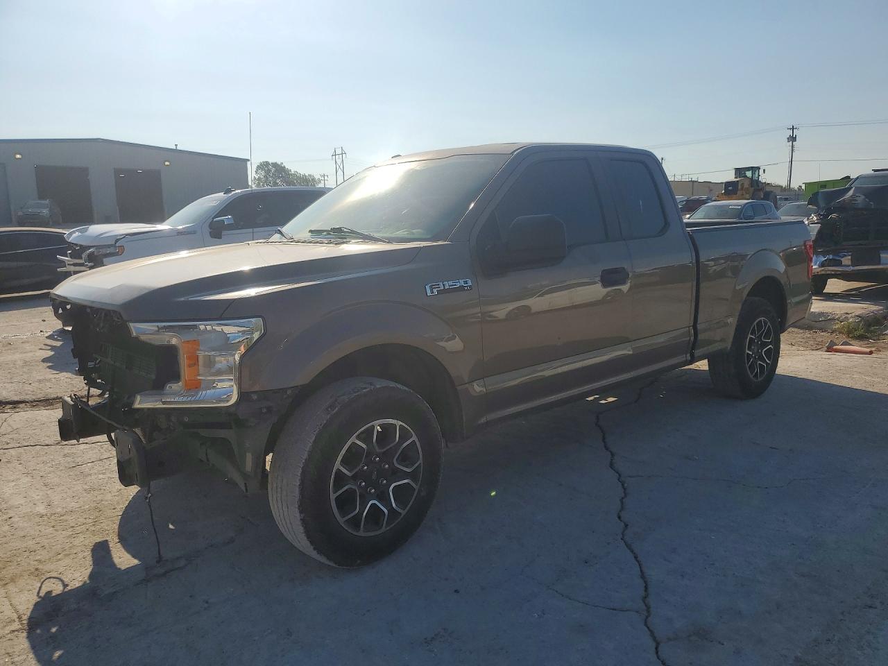 2019 FORD F150 — Front 3/4