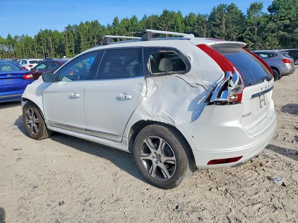 2015 VOLVO XC60 Premier (non R design) — DSRA