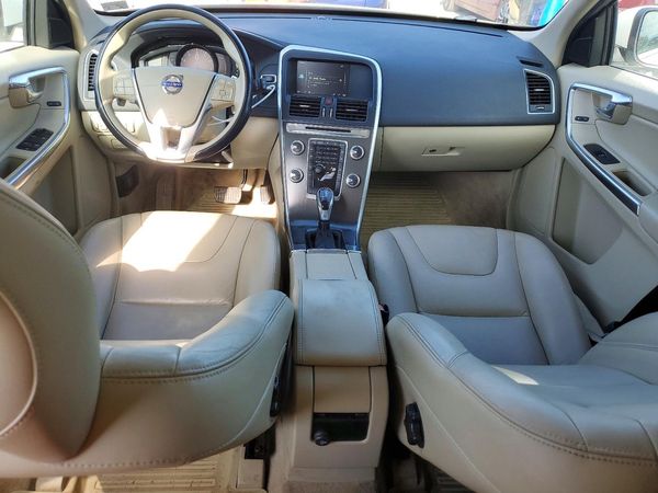 2015 VOLVO XC60 Premier (non R design) — CKPT