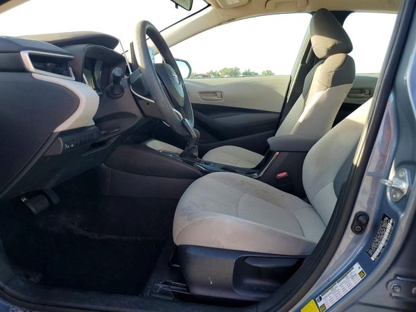 2022 TOYOTA COROLLA LE — DENT