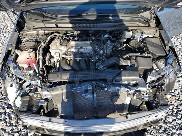 2022 TOYOTA COROLLA LE — Engine bay