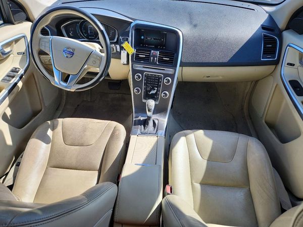 2015 VOLVO XC60 Premier (non R design) — CKPT