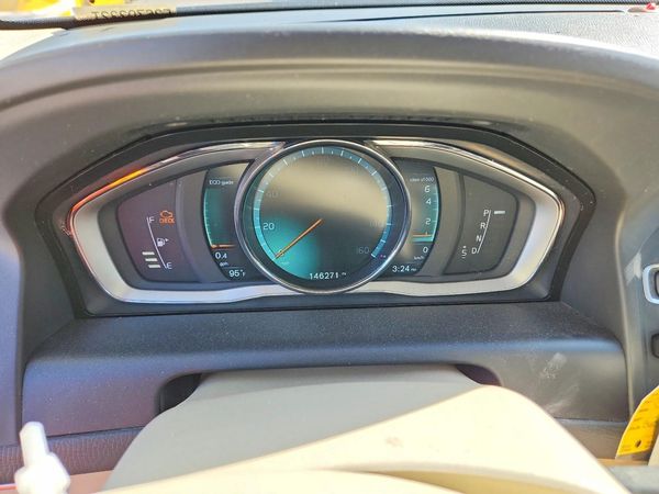 2015 VOLVO XC60 Premier (non R design) — ODOM