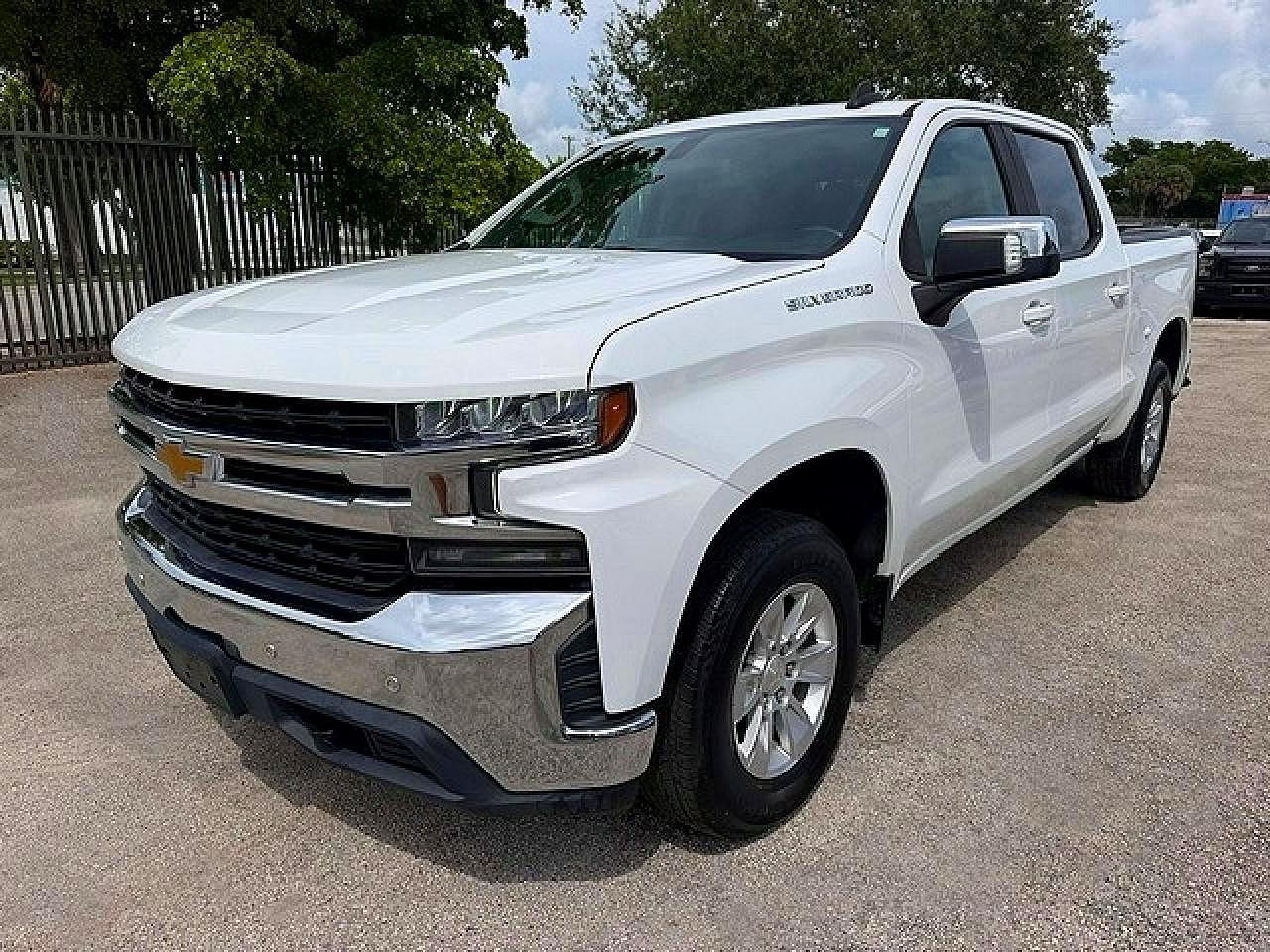 2020 CHEVROLET SILVERADO LT