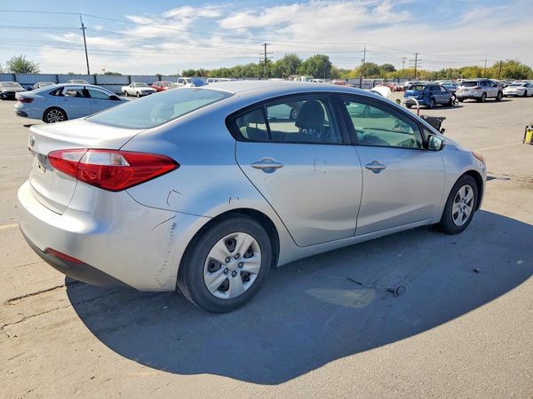 2016 KIA FORTE GL (Middle-Low Grade)