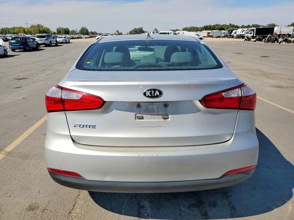 2016 KIA FORTE GL (Middle-Low Grade)