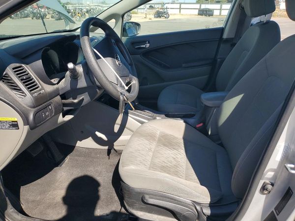 2016 KIA FORTE GL (Middle-Low Grade)