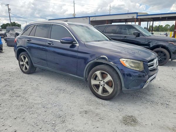2017 MERCEDES-BENZ GLC-CLASS GLC300 — Passenger 3/4
