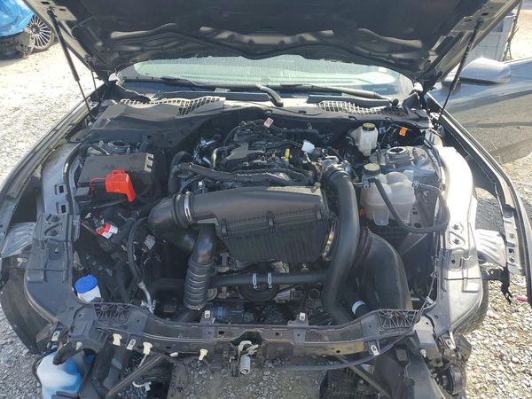 2025 FORD MUSTANG — Engine bay