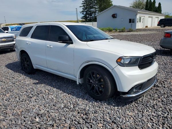 2017 DODGE DURANGO R/T — Passenger 3/4