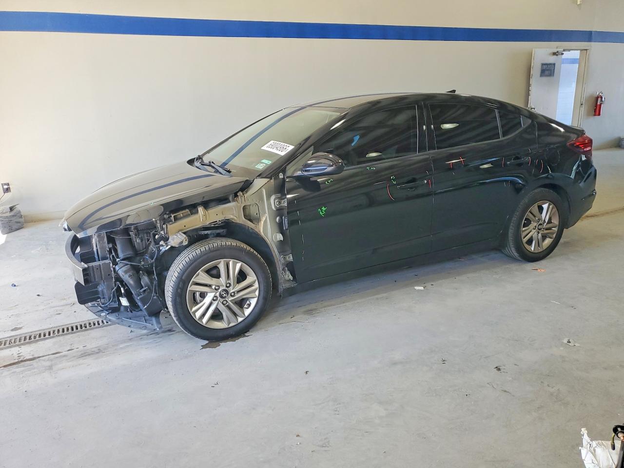 2019 HYUNDAI ELANTRA — Front 3/4