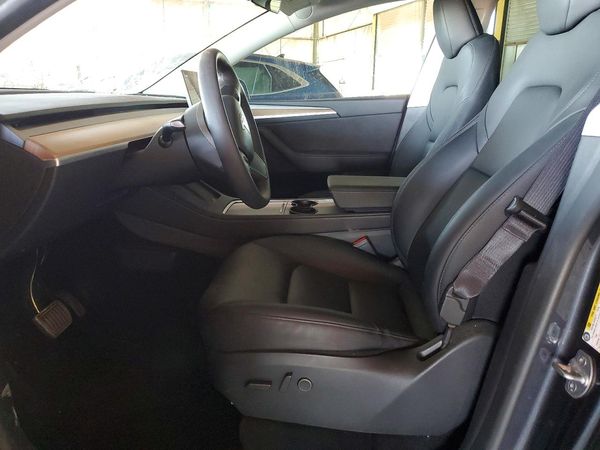 2024 TESLA MODEL Y — DENT