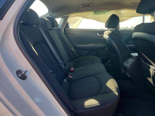 2016 KIA OPTIMA GL
