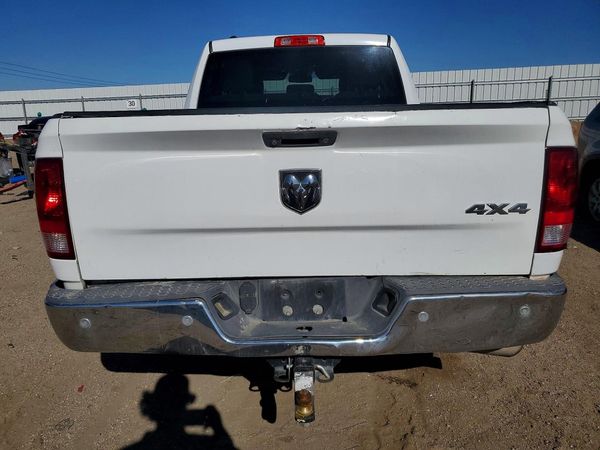 2015 RAM 1500 ST