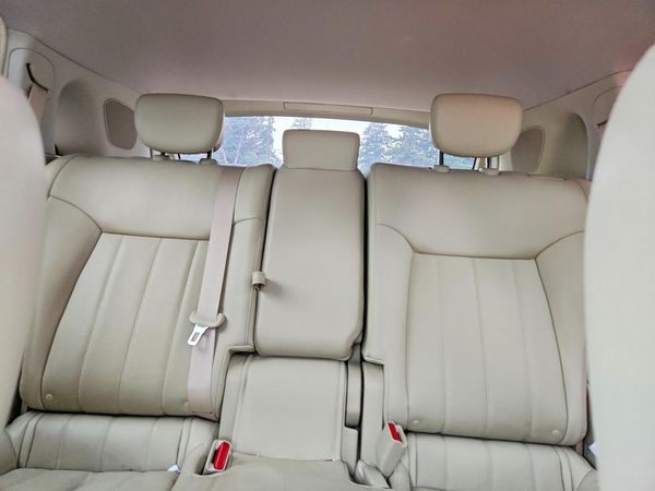 2015 INFINITI QX70 — SUVN