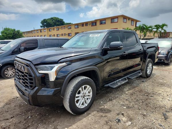 2024 TOYOTA TUNDRA SR5