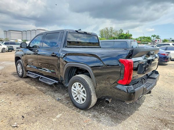 2024 TOYOTA TUNDRA SR5