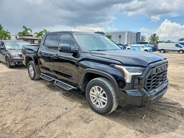 2024 TOYOTA TUNDRA SR5