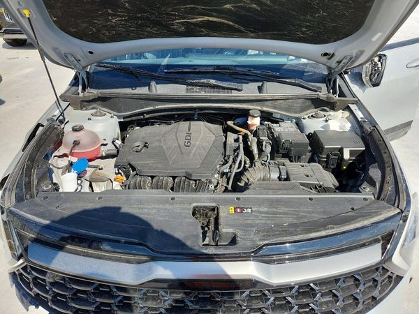 2023 KIA SPORTAGE — Engine bay