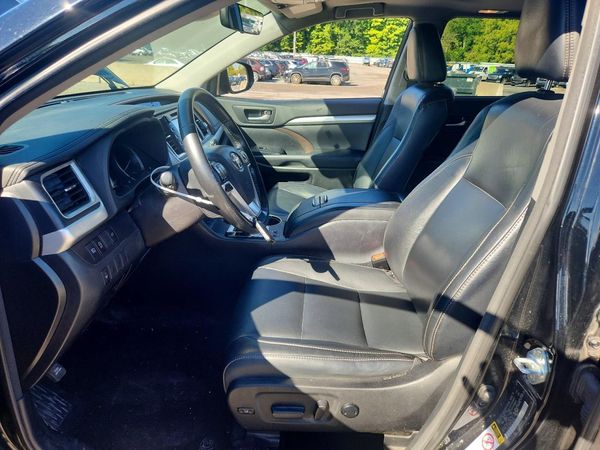 2018 TOYOTA HIGHLANDER — DENT