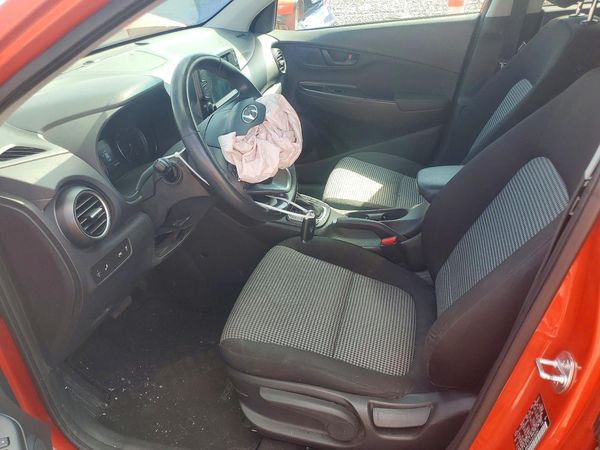 2019 HYUNDAI KONA SEL — DENT