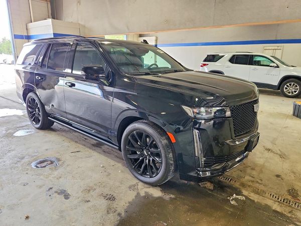 2024 CADILLAC ESCALADE — Passenger 3/4