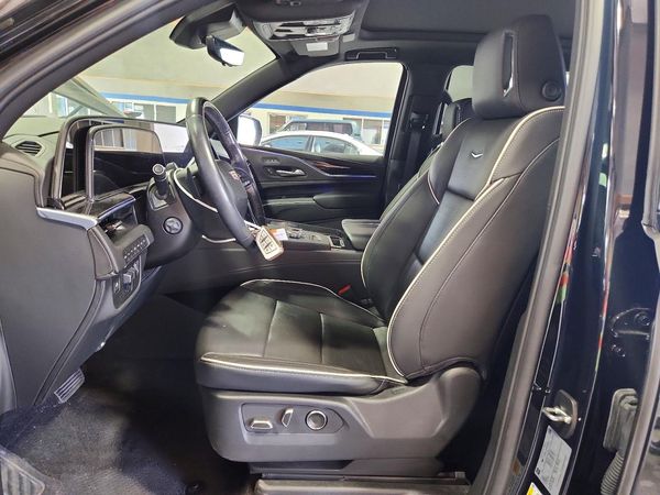 2024 CADILLAC ESCALADE — DENT