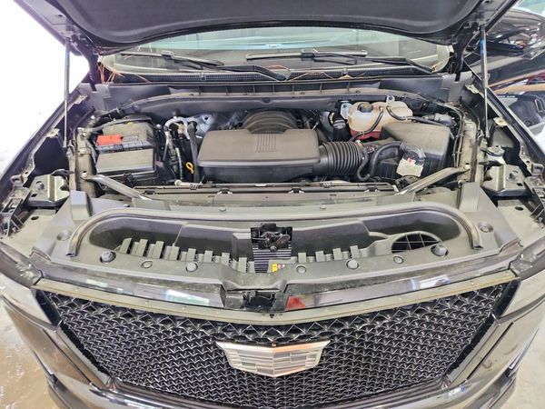 2024 CADILLAC ESCALADE — Engine bay