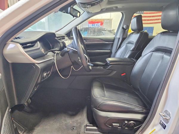 2022 JEEP CHEROKEE Limited — DENT