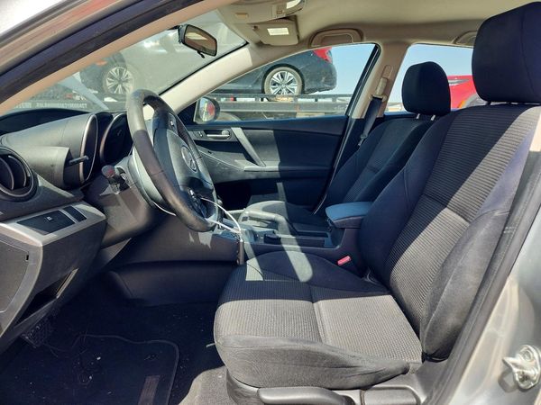 2013 MAZDA 3 Touring/GS — DENT