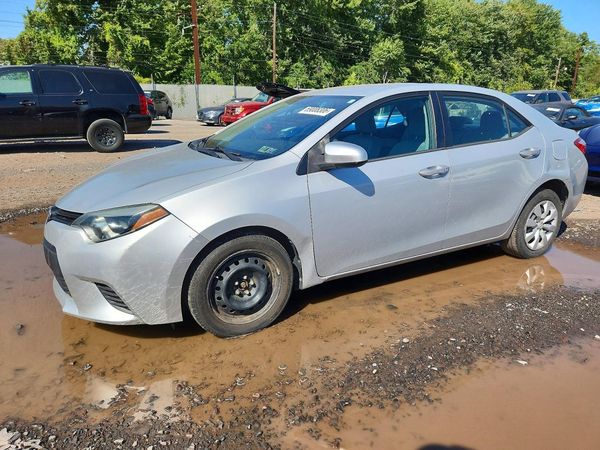2014 TOYOTA COROLLA — Front 3/4