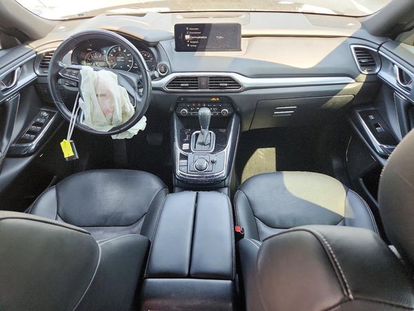 2022 MAZDA CX-9 — CKPT