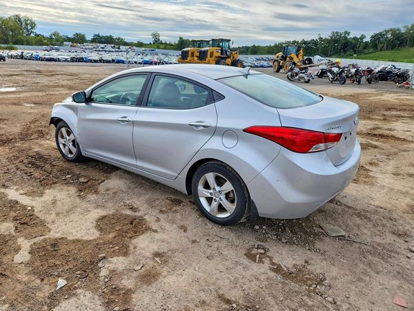 2013 HYUNDAI ELANTRA
