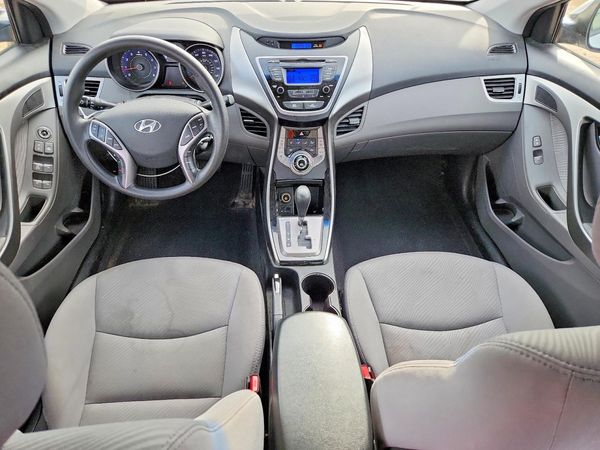 2013 HYUNDAI ELANTRA