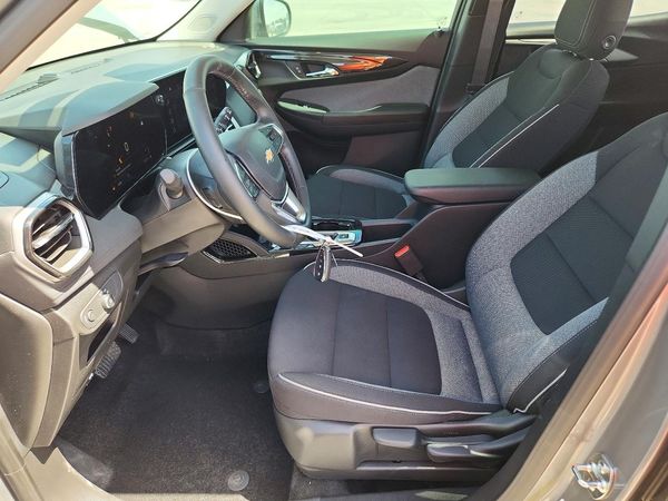 2026 CHEVROLET TRAILBLAZE LT — DENT