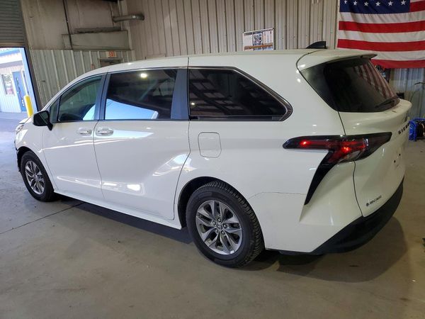 2025 TOYOTA SIENNA LE — DSRA