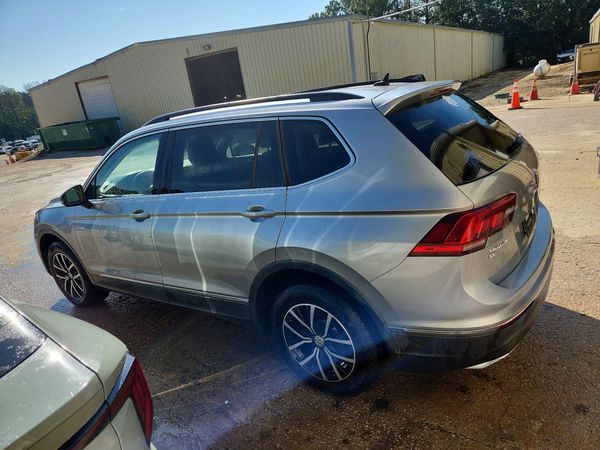 2021 VOLKSWAGEN TIGUAN SE, SE R-Line Black, SEL — DSRA