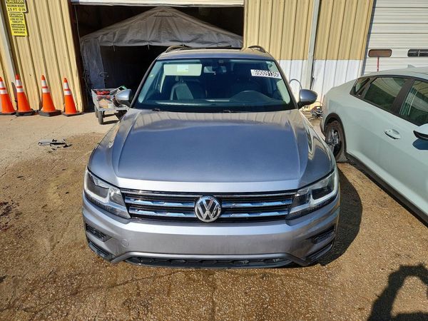 2021 VOLKSWAGEN TIGUAN SE, SE R-Line Black, SEL — DIRF