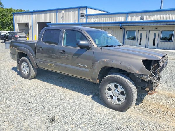 2013 TOYOTA TACOMA Delux — Passenger 3/4