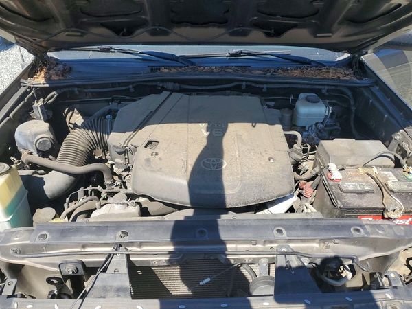 2013 TOYOTA TACOMA Delux — Engine bay