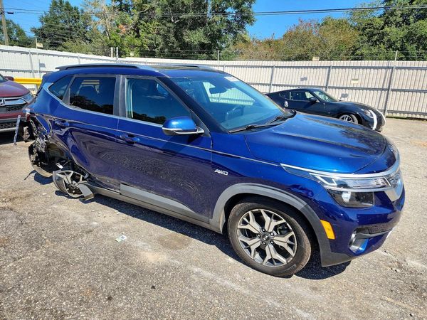 2021 KIA SELTOS — Passenger 3/4