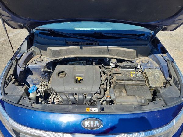 2021 KIA SELTOS — Engine bay